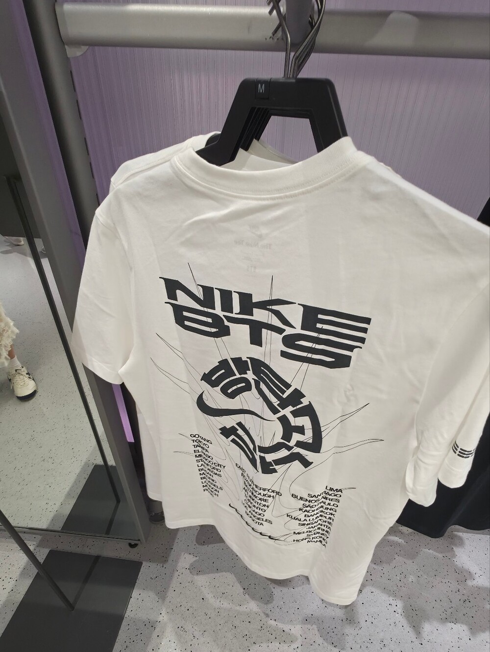 Nike BTS collaboration Tour T SHIRT From Nike Seoul Size Medium Nwt
